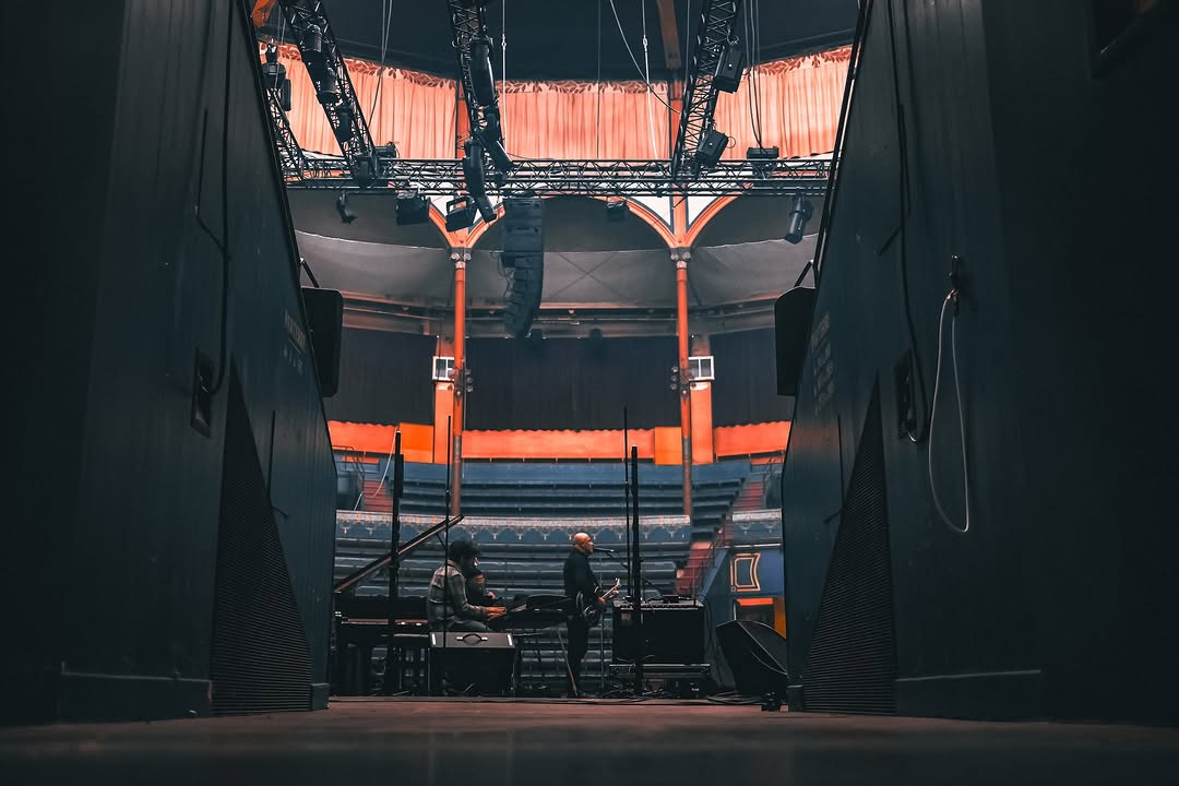 Fin de cette semaine faste au festival de musique et littérature Charabia à Reims, dans la belle salle du Manège... 29 ans ap...