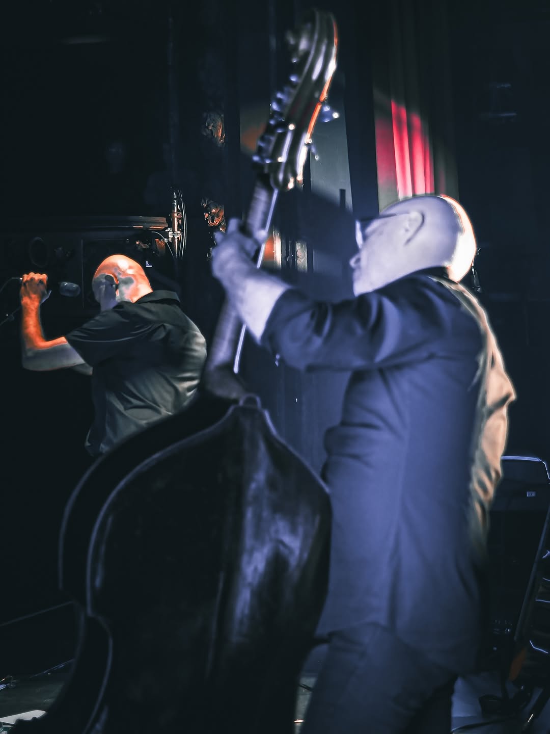 Alors on danse ce soir au Quartz à Brest. Avant de braver la tempête pour rejoindre notre cher Hotel Vauban en face. 📷 @phil....
